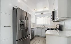 colonial-house-west-la-48246