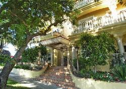 colonnade-west-9797