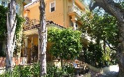 colonnade-west-9798