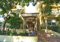 colonnade-west-9800