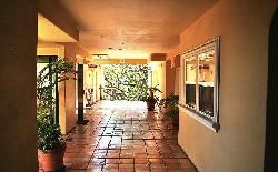 colonnade-west-9808