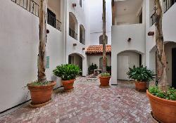 courtyard-on-haverford-51423