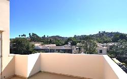 dickens-crest-37866
