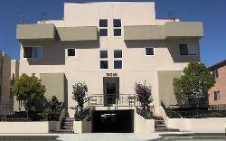 dickens-crest-37869