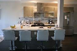 enzo-sherman-oaks-41842