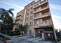 fedora-villa-45284