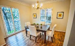 flores-house-22528