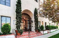 granada-court-33704