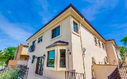 hampton-court-pasadena-32742