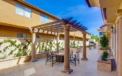 hampton-court-pasadena-32760