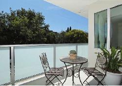 hawthorn-in-hollywood-12439