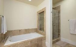 holly-dell-pacific-23185
