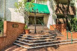 los-robles-plaza-51600