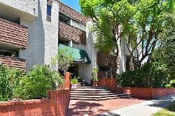 los-robles-plaza-51602