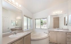 malibu-village-37533