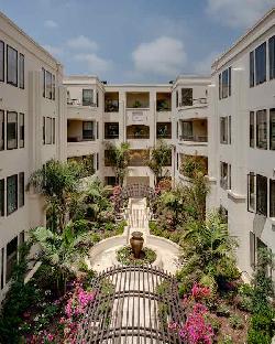 metro-art-brentwood-40767