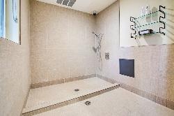 micropolitan-at-larchmont-village-31391