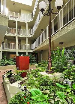 oaks-at-sepulveda-13579