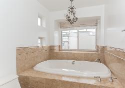 ocean-challet-40420
