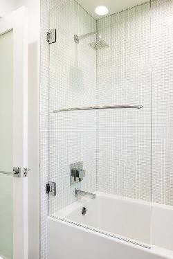 off-melrose-weho-40557