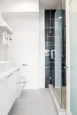 off-melrose-weho-40564