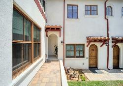 oswego-garden-courtyard-49114