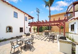oswego-garden-courtyard-49123