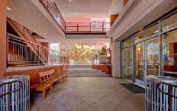 prado-on-lake-avenue-23121