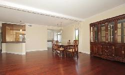 rexford-square-23405