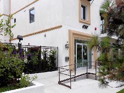 roberts-hall-34015
