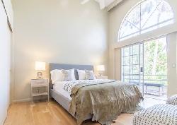 silver-lake-hilltop-42837