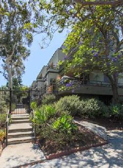 silver-lake-hilltop-42842