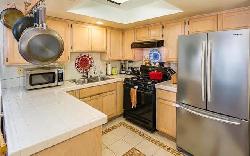 silver-lake-village-25514