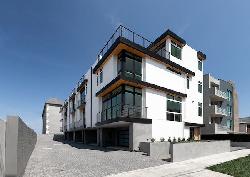 skye-curson-43660