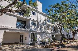 staytony-beverly-hills-34233