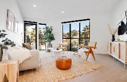 vica-silver-lake-44587