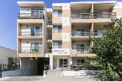 western-square-46180