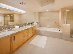 wilshire-margot-26079