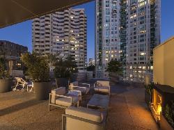 wilshire-margot-26091