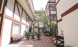 wilshire-tudor-23765