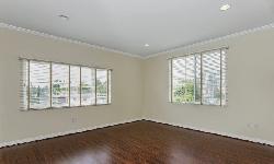 wilton-plaza-23583