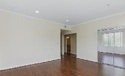 wilton-plaza-23585