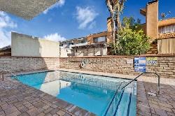 zelzah-ave-condos-48093